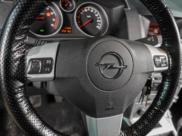 Opel Astra H Рестайлинг с пробегом 2012 года, цена 699 000 рублей, 242162 км, универсал, Автокод Объявления