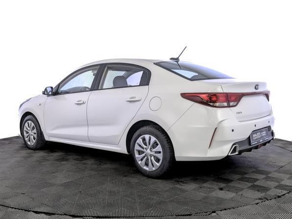 Kia Rio IV Рестайлинг с пробегом 2021 года, цена 1 680 000 рублей, 47426 км, седан, Автокод Объявления