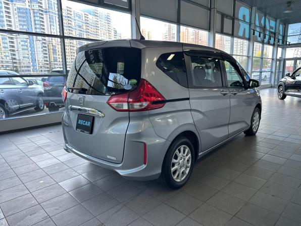 Honda Freed II с пробегом 2017 года, цена 1 460 000 рублей, 117216 км, компактвэн, Автокод Объявления