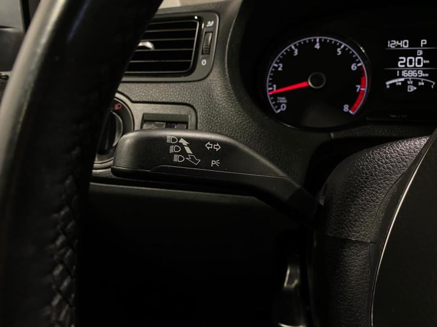 Volkswagen Polo V Рестайлинг Челябинск  - изображение 17