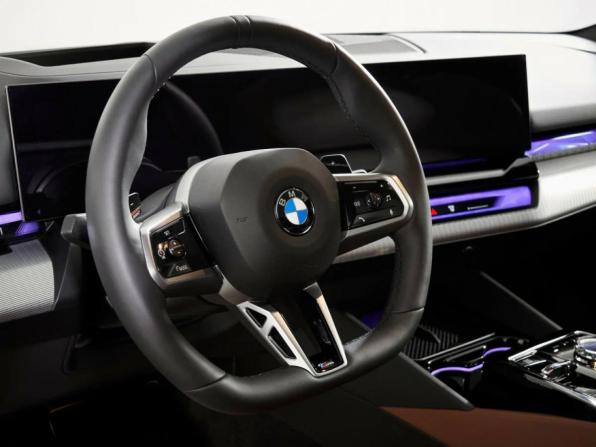 BMW 5 серии VIII (G60/G61/G68) с пробегом 2025 года, цена 7 950 000 рублей, 11500 км, седан, Автокод Объявления