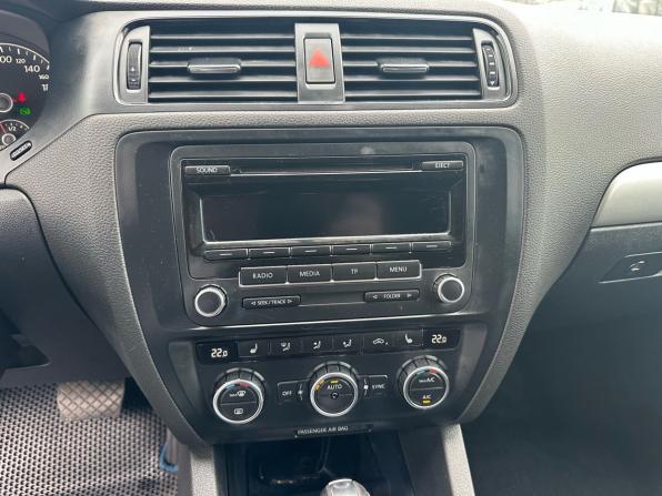 Volkswagen Jetta VI с пробегом 2012 года, цена 750 000 рублей, 285205 км, седан, Автокод Объявления