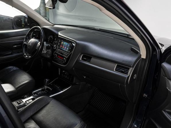Mitsubishi Outlander III Рестайлинг 3 с пробегом 2019 года, цена 2 470 000 рублей, 89159 км, внедорожник, Автокод Объявления