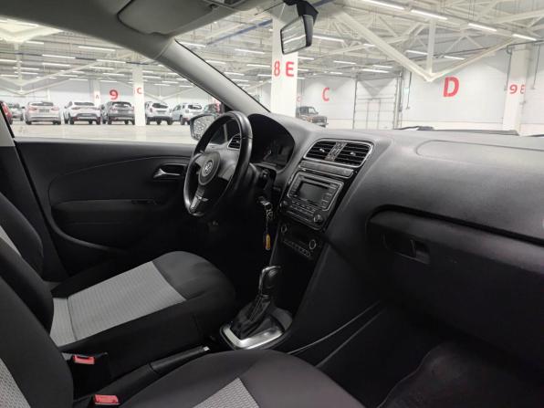 Volkswagen Polo V с пробегом 2014 года, цена 905 000 рублей, 161437 км, седан, Автокод Объявления