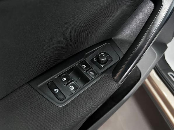 Volkswagen Tiguan II с пробегом 2019 года, цена 2 195 000 рублей, 184604 км, внедорожник, Автокод Объявления