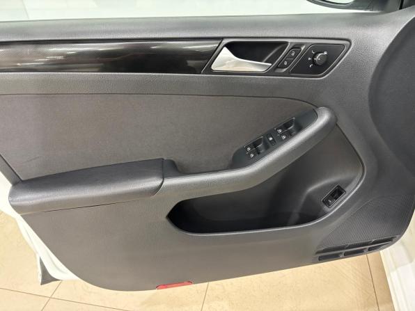 Volkswagen Jetta VI с пробегом 2012 года, цена 850 000 рублей, 206971 км, седан, Автокод Объявления