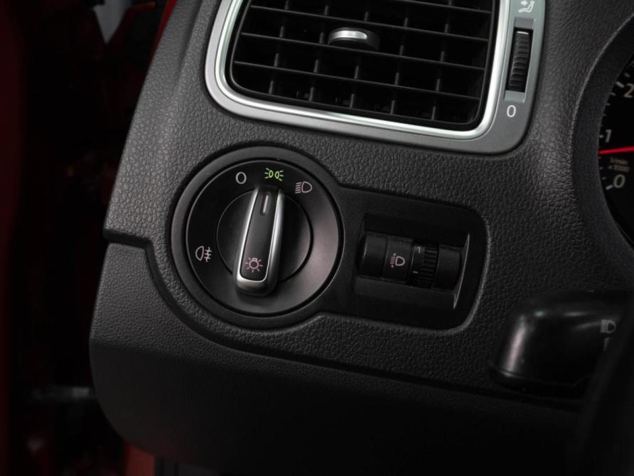 Volkswagen Polo V Рестайлинг Тюмень  - изображение 12