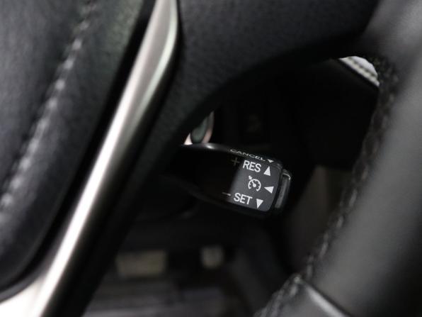 Toyota RAV4 IV (XA40) Рестайлинг с пробегом 2015 года, цена 2 450 000 рублей, 133613 км, внедорожник, Автокод Объявления
