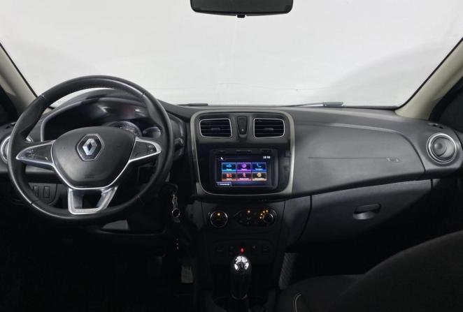Renault Logan II с пробегом 2018 года, цена 950 000 рублей, 117568 км, седан, Автокод Объявления