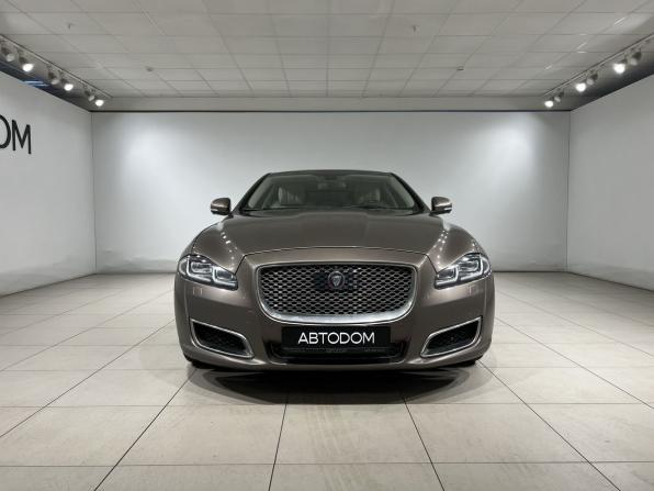 Jaguar XJ IV (X351) Рестайлинг с пробегом 2017 года, цена 2 390 000 рублей, 163428 км, седан, Автокод Объявления