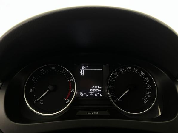 Skoda Rapid I с пробегом 2016 года, цена 1 025 000 рублей, 120000 км, лифтбек, Автокод Объявления