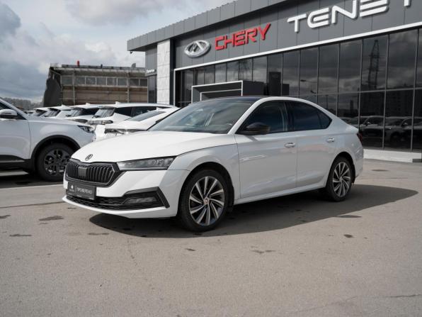 Skoda Octavia IV (A8) с пробегом 2020 года, цена 1 990 000 рублей, 132854 км, лифтбек, Автокод Объявления