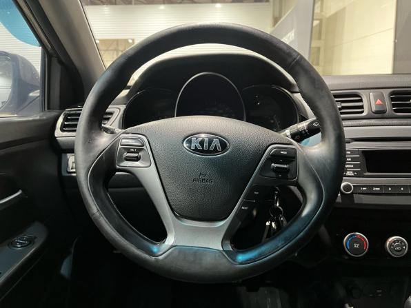 Kia Rio III Рестайлинг с пробегом 2015 года, цена 950 000 рублей, 209587 км, седан, Автокод Объявления