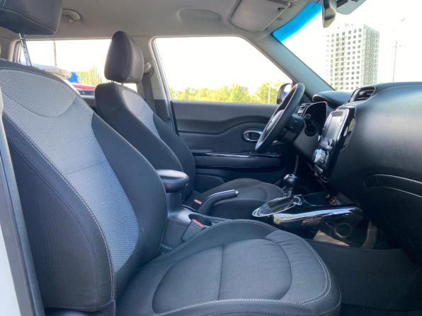 Kia Soul II Рестайлинг с пробегом 2018 года, цена 1 154 000 рублей, 233543 км, хэтчбек, Автокод Объявления