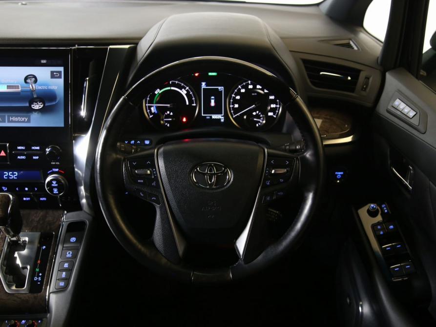 Toyota Alphard III Рестайлинг Санкт-Петербург  - изображение 12