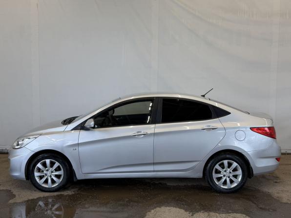 Hyundai Solaris I с пробегом 2013 года, цена 610 000 рублей, 220000 км, седан, Автокод Объявления