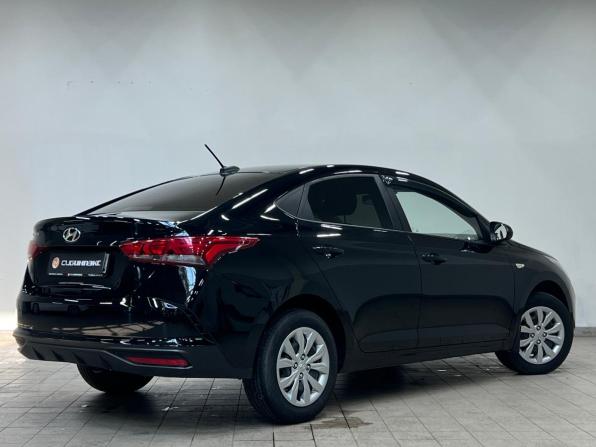 Hyundai Solaris II Рестайлинг с пробегом 2021 года, цена 1 590 000 рублей, 77433 км, седан, Автокод Объявления