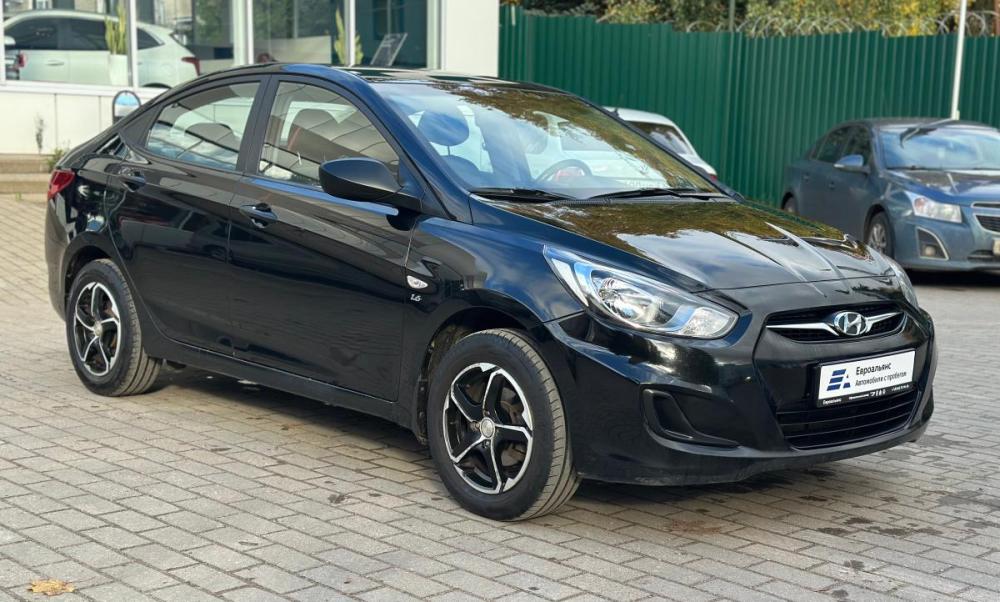 Hyundai Solaris I Великий Новгород  - изображение 1