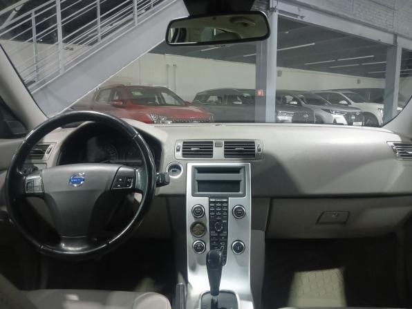 Volvo S40 II Рестайлинг с пробегом 2011 года, цена 735 000 рублей, 215009 км, седан, Автокод Объявления
