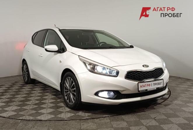 Kia Ceed II с пробегом 2015 года, цена 1 270 000 рублей, 123560 км, хэтчбек, Автокод Объявления