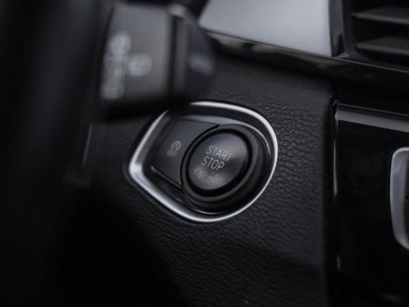 BMW X1 II (F48) Рестайлинг с пробегом 2019 года, цена 3 049 000 рублей, 76095 км, внедорожник, Автокод Объявления