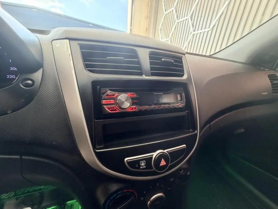 Hyundai Solaris I Альметьевск  - изображение 12