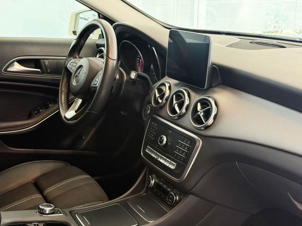 Mercedes-Benz GLA I (X156) Рестайлинг с пробегом 2018 года, цена 2 187 000 рублей, 59759 км, внедорожник, Автокод Объявления