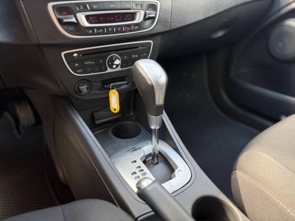 Renault Fluence I с пробегом 2011 года, цена 555 000 рублей, 265000 км, седан, Автокод Объявления