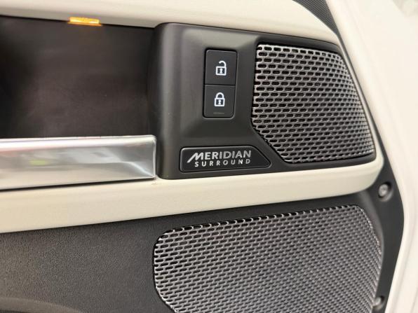 Land Rover Defender II с пробегом 2023 года, цена 10 990 000 рублей, 22736 км, внедорожник, Автокод Объявления