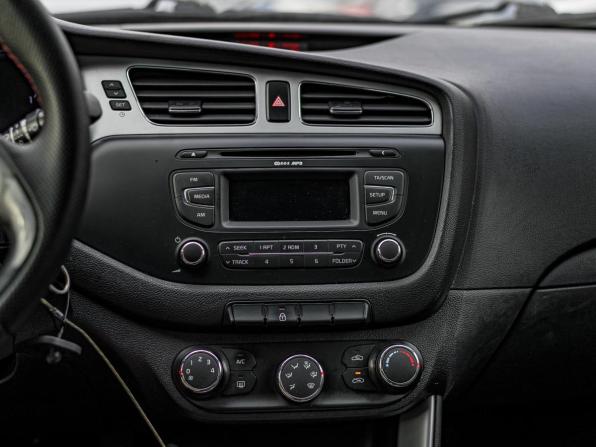 Kia Ceed II с пробегом 2013 года, цена 780 000 рублей, 235158 км, хэтчбек, Автокод Объявления