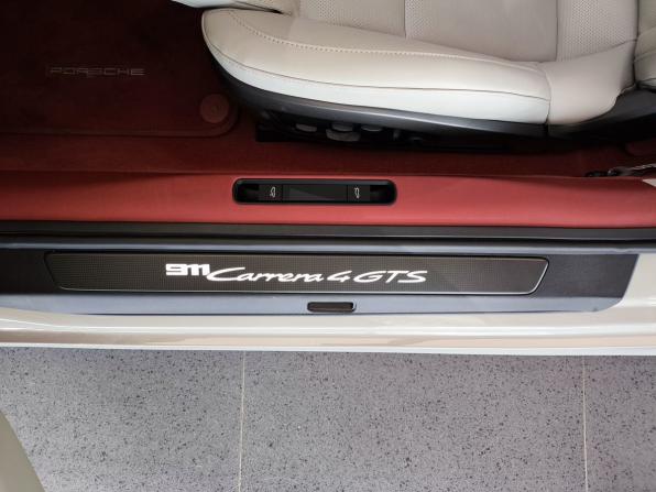 Porsche 911 VIII (992) с пробегом 2024 года, цена 22 575 000 рублей, 5442 км, купе, Автокод Объявления