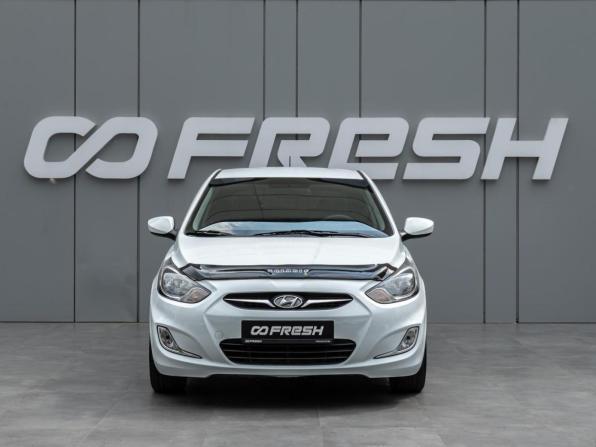 Hyundai Solaris I с пробегом 2014 года, цена 880 000 рублей, 185580 км, хэтчбек, Автокод Объявления