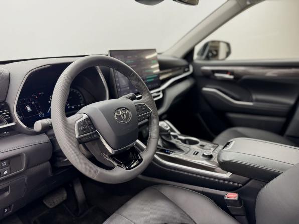 Toyota Highlander IV (XU70) с пробегом 2026 года, цена 5 500 000 рублей, 34 км, внедорожник, Автокод Объявления