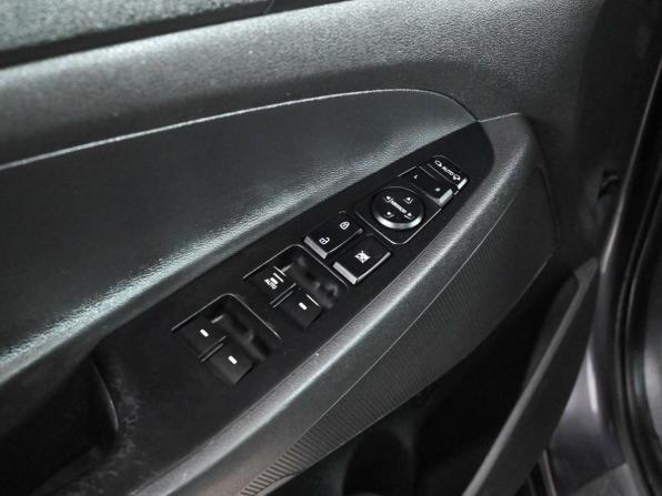 Hyundai Tucson III с пробегом 2018 года, цена 2 000 000 рублей, 208168 км, внедорожник, Автокод Объявления