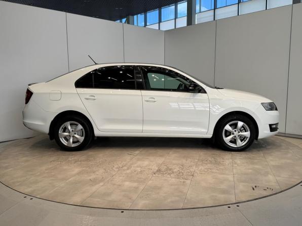 Skoda Rapid I Рестайлинг с пробегом 2018 года, цена 1 080 000 рублей, 182864 км, лифтбек, Автокод Объявления