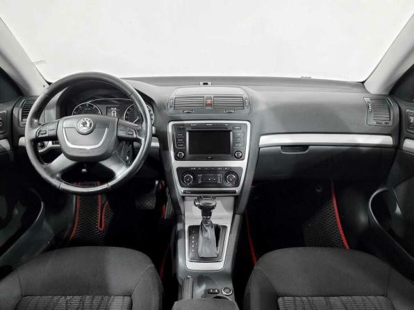 Skoda Octavia II (A5) Рестайлинг с пробегом 2012 года, цена 590 000 рублей, 271012 км, лифтбек, Автокод Объявления