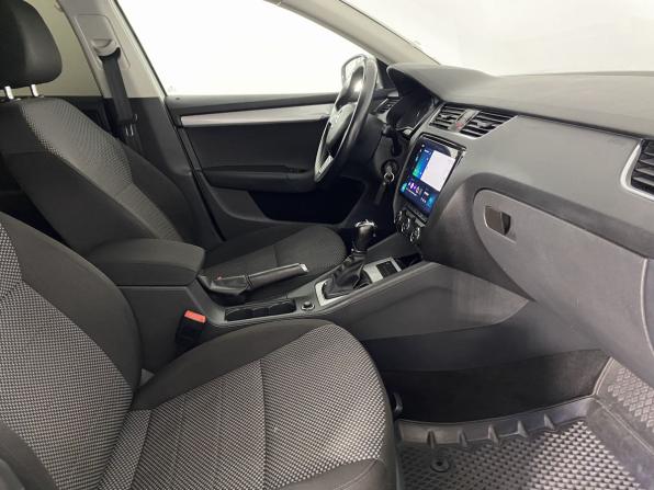 Skoda Octavia III (A7) с пробегом 2016 года, цена 1 200 000 рублей, 200928 км, лифтбек, Автокод Объявления