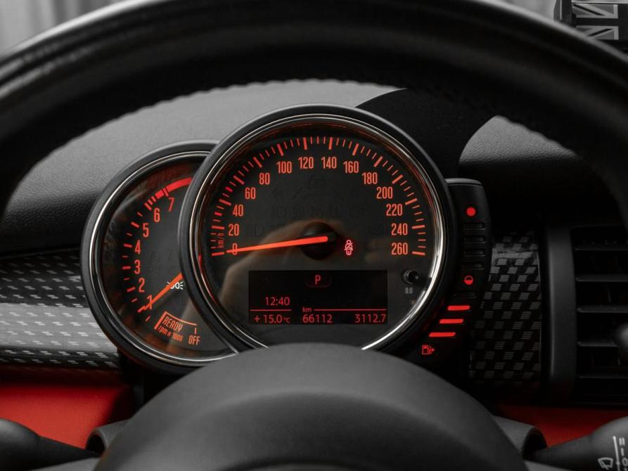 Mini Hatch III (F55/F56) Москва  - изображение 10