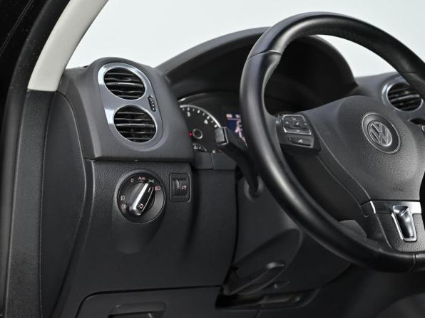 Volkswagen Tiguan I Рестайлинг с пробегом 2012 года, цена 849 000 рублей, 147000 км, внедорожник, Автокод Объявления