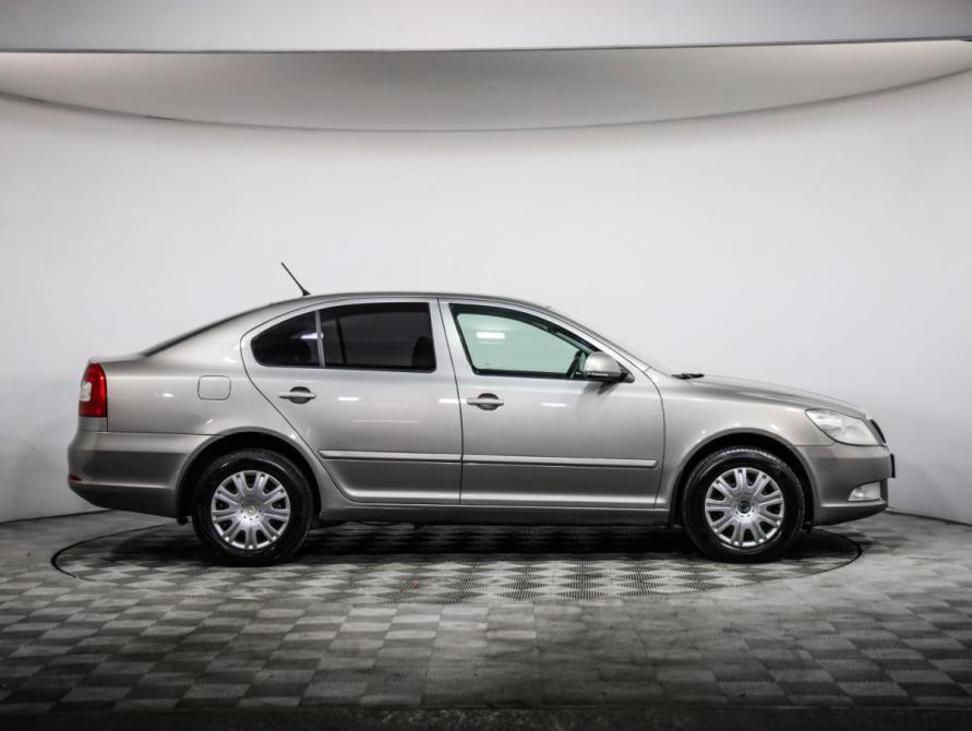 Skoda Octavia II (A5) Рестайлинг Санкт-Петербург  - изображение 4