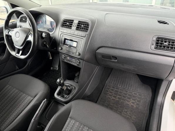 Volkswagen Polo V Рестайлинг с пробегом 2017 года, цена 1 069 000 рублей, 180196 км, седан, Автокод Объявления