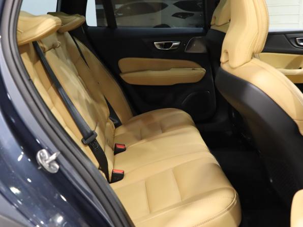 Volvo V60 Cross Country II с пробегом 2024 года, цена 6 350 000 рублей, 26500 км, универсал, Автокод Объявления