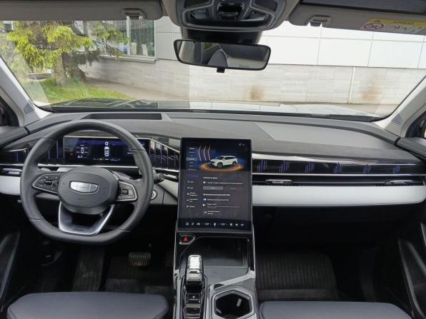 Geely Atlas II с пробегом 2024 года, цена 3 049 000 рублей, 23800 км, внедорожник, Автокод Объявления