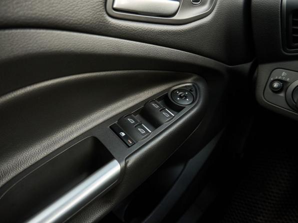 Ford Kuga II Рестайлинг с пробегом 2018 года, цена 1 694 000 рублей, 140440 км, внедорожник, Автокод Объявления