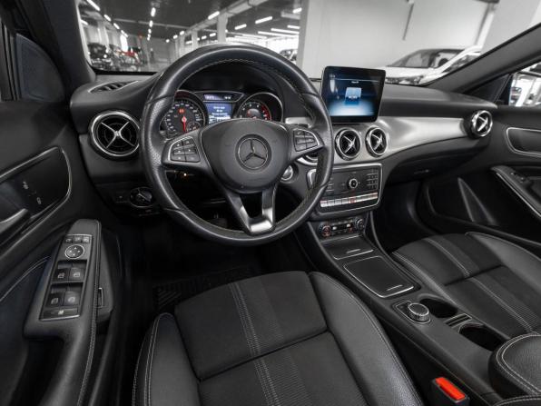 Mercedes-Benz GLA I (X156) Рестайлинг с пробегом 2017 года, цена 2 680 000 рублей, 77492 км, внедорожник, Автокод Объявления