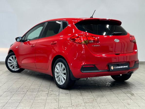 Kia Ceed II с пробегом 2014 года, цена 1 050 000 рублей, 185000 км, хэтчбек, Автокод Объявления