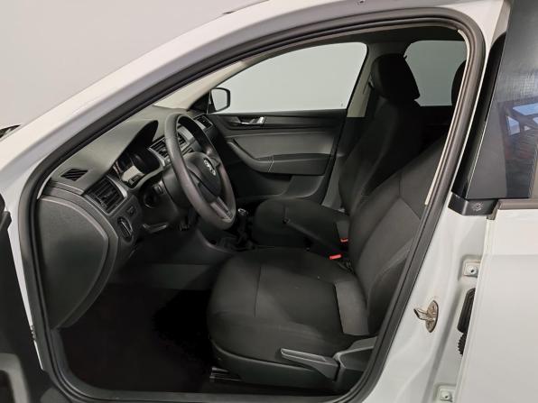 Skoda Rapid I Рестайлинг с пробегом 2019 года, цена 1 029 000 рублей, 171257 км, лифтбек, Автокод Объявления