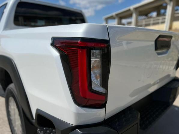 Новый Toyota Hilux IX 2026 года, цена 7 690 000 рублей, offers.body_type.unknown, Автокод Объявления