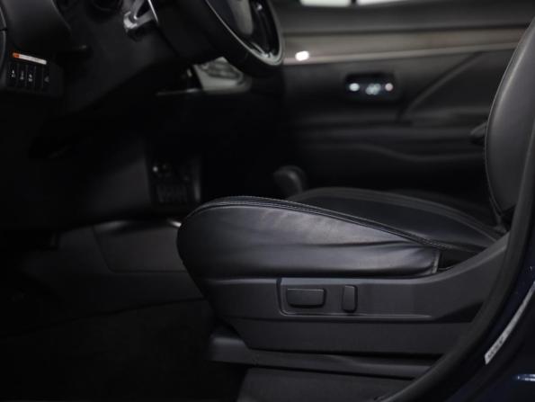 Mitsubishi Outlander III Рестайлинг 3 с пробегом 2019 года, цена 3 420 777 рублей, 64010 км, внедорожник, Автокод Объявления