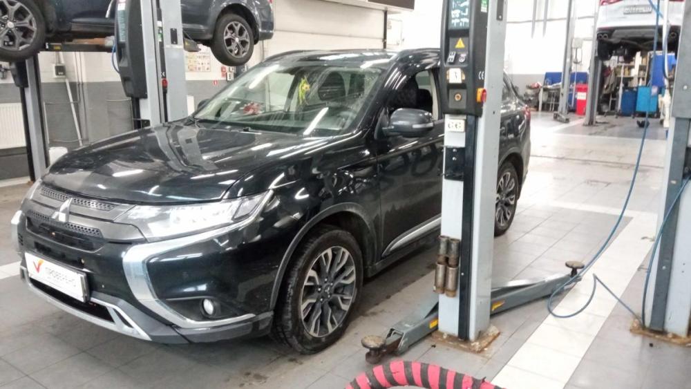 Mitsubishi Outlander III Рестайлинг 3 Санкт-Петербург  - изображение 1